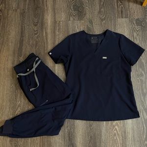 Navy Size M Figs scrub set